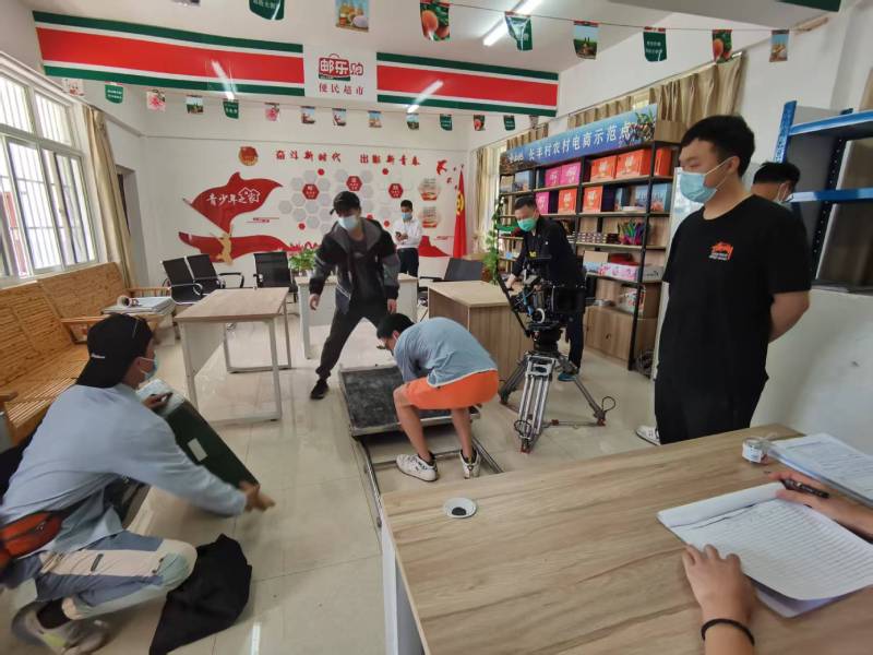 追星女孩心理学分析报告：滁州广告片拍摄公司揭秘饭圈应援式传播逻辑